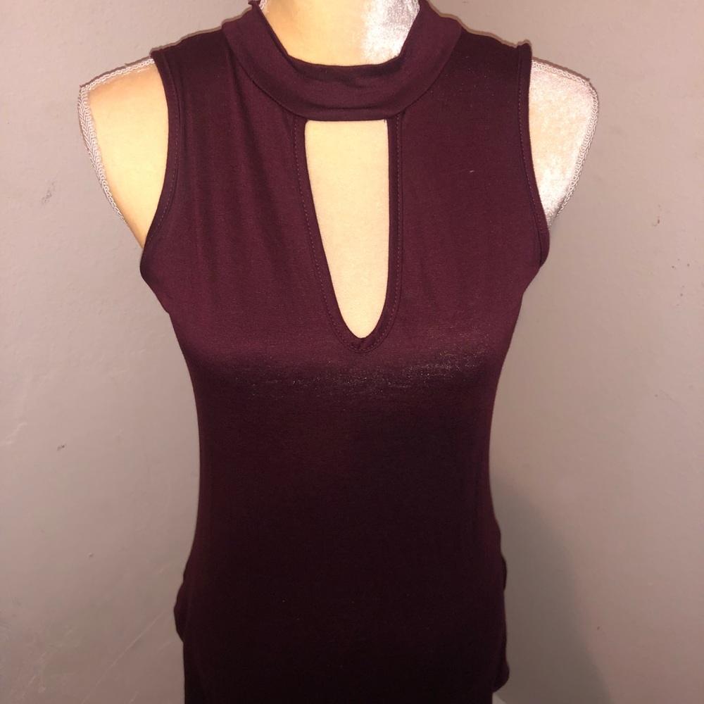 Sleeveless dress shirt